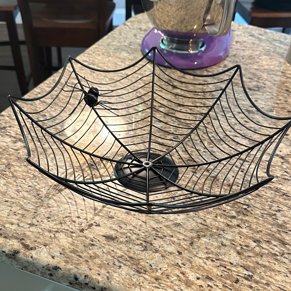 Spider Web Bowl